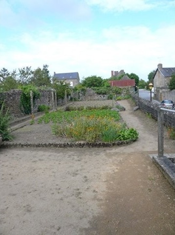 Property with Garden - 2