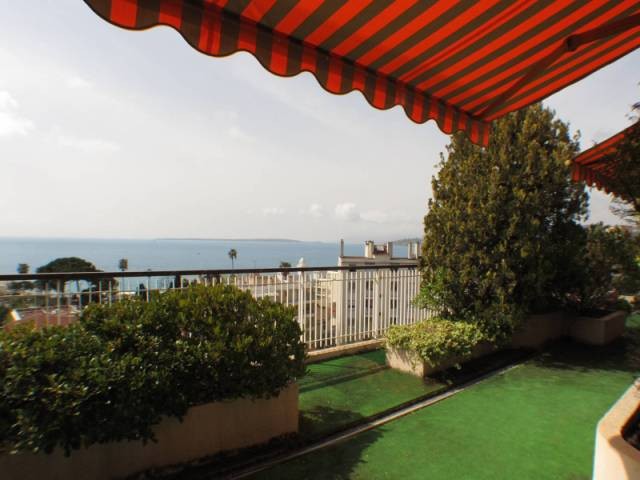 Sea view penthouse apartment for sale..