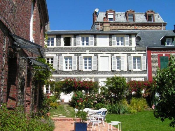 Stunning Coastal Manor House - 2
