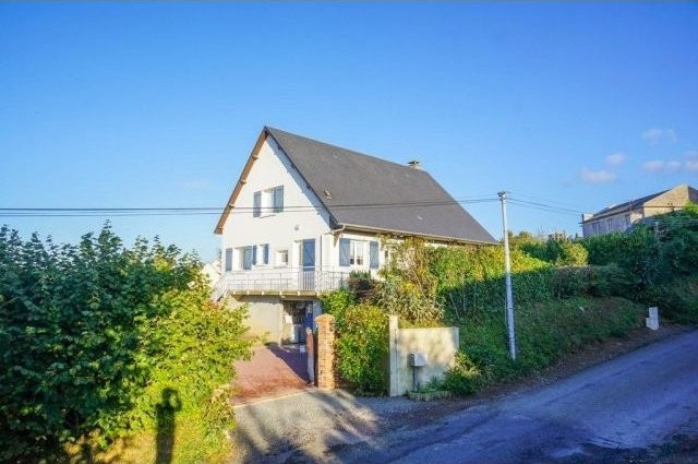 Villebaudon - House For Sale