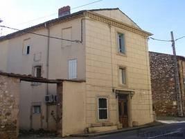 Old Hotel To Renovate Of Around 386 M²..