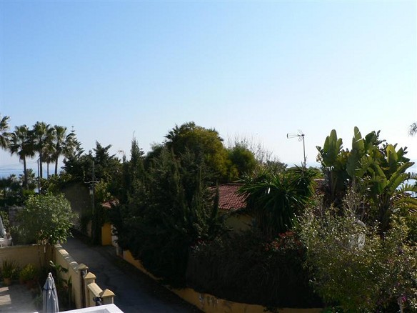VILLA FOR SALE ESTEPONA - 2