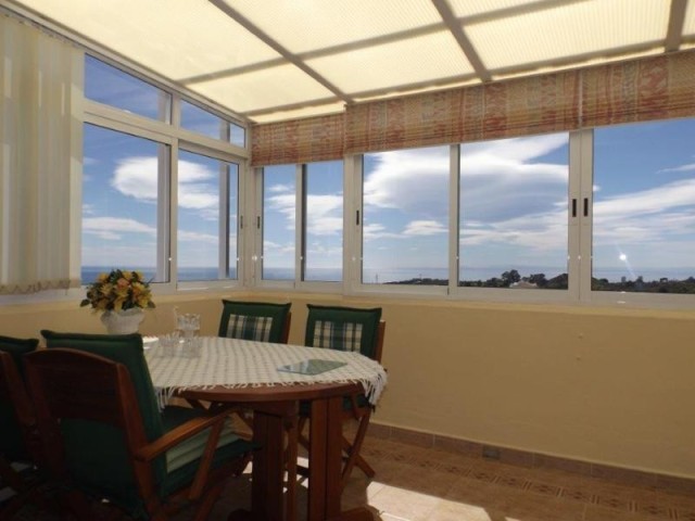 2 Bed Apartment for sale in Calahonda - 2