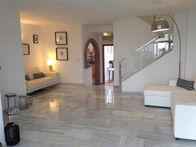 Town House - For Sale:A fantastic 3/4.. - 2