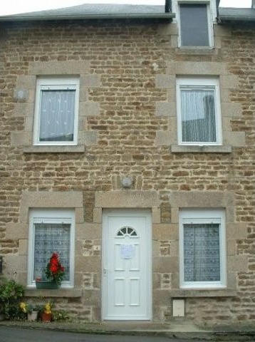 Good Village House and Garden - 2