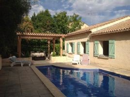 Detached Single Storey Villa with Pool