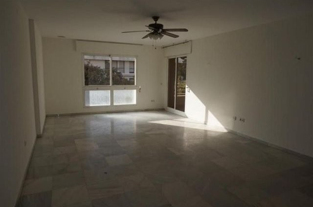 Apartment - TO REFORM, Large apartment.. - 2