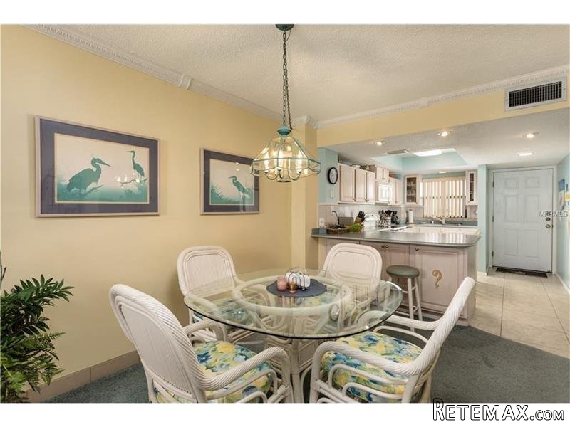 2 bedroom Property For Sale: 18650 GULF.. - 2
