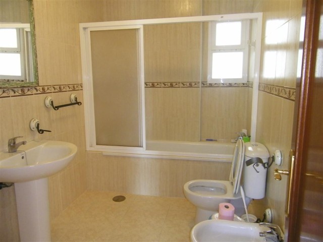 Apartment - A very nice 3 bedroom, 2.. - 2