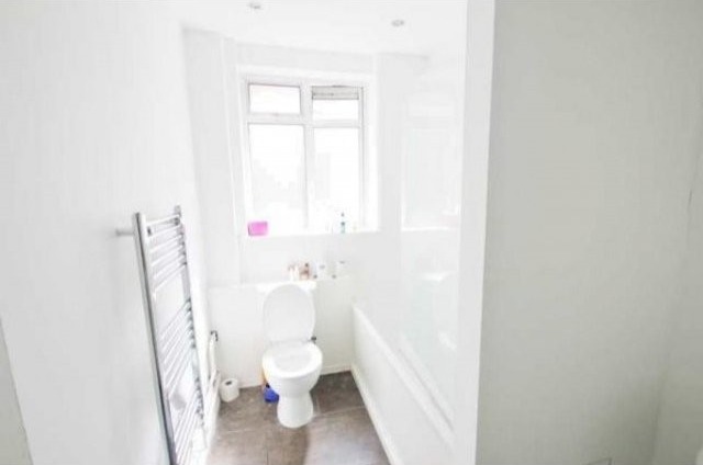 1 Bed Flat/Apartment To Let in London - 2