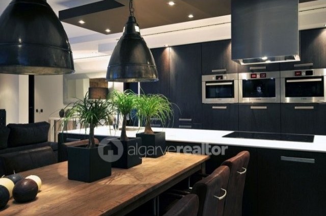 Luxury Penthouse, 3 Bedrooms In..
