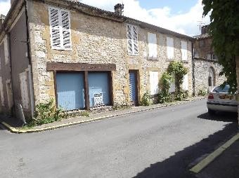 Spacious Village House In Good..