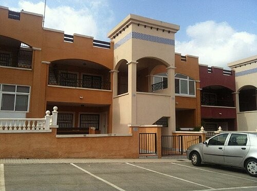 SUPERB 2 BED 2 BATH APARTMENT WITH..