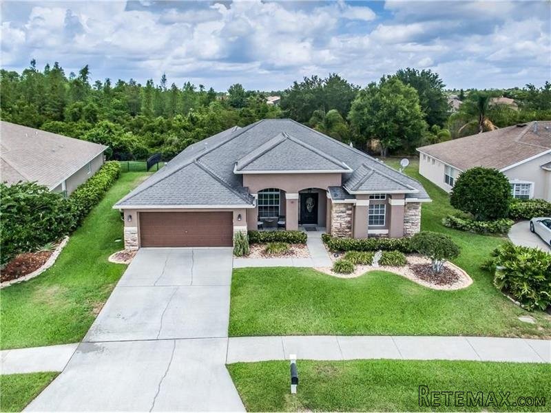 4 bedroom Property For Sale: 16839..