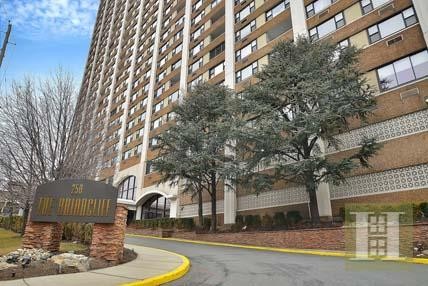 3 bedroom Apartment For Sale: 250 GORGE.. - 2