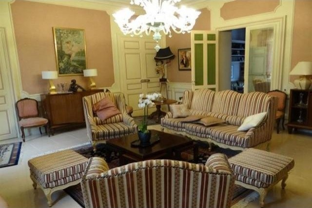 8 bedroom Castle For Sale: 44000 PROCHE.. - 2