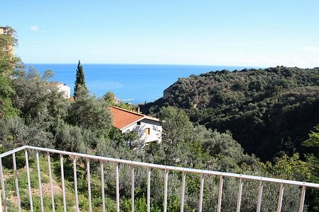 2 apartments in a stunning seaside town.