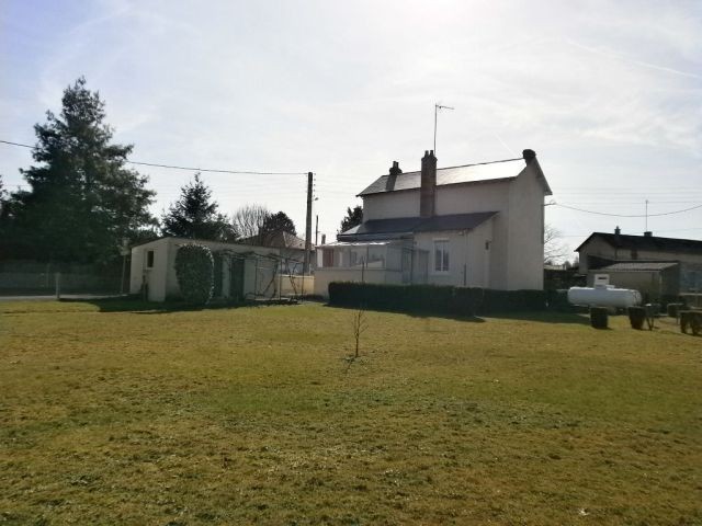 Nice Detached House and Large Garden - 2