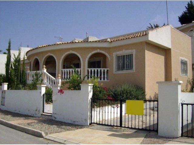 2 Bedrooms - Semi Detached - Alicante -..