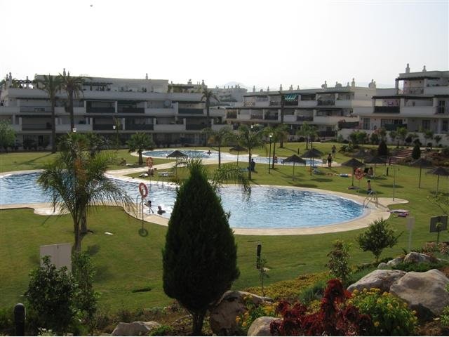 APARTMENT FOR SALE IN NUEVA ANDALUCIA - 2