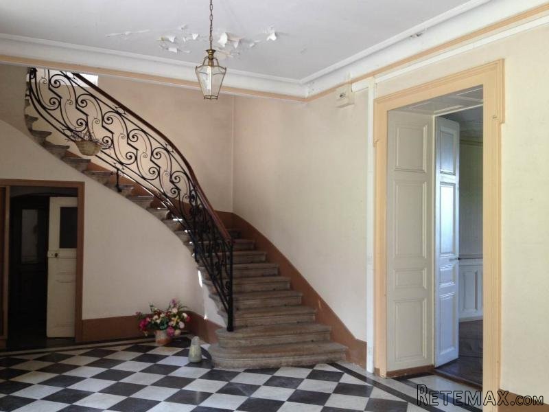 5 bedroom property for sale - 2