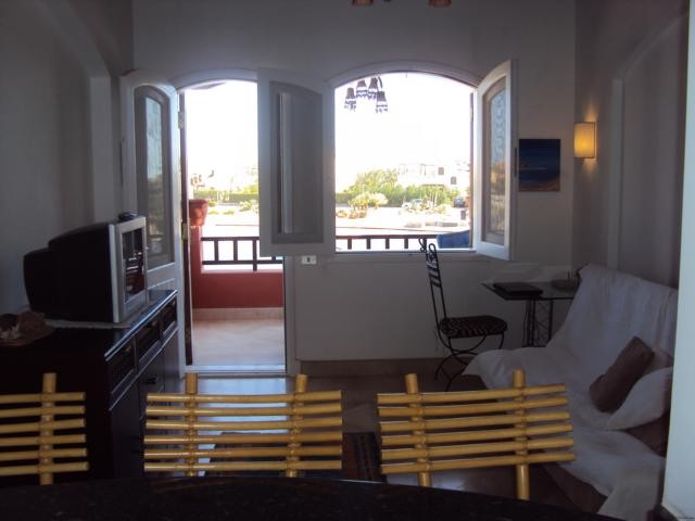 $ 100000 - For Sale 1 Bedroom Apartment.. - 2