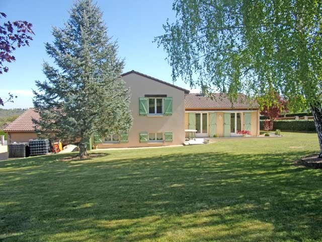 4 Bed Modern House From The 90s With.. - 2