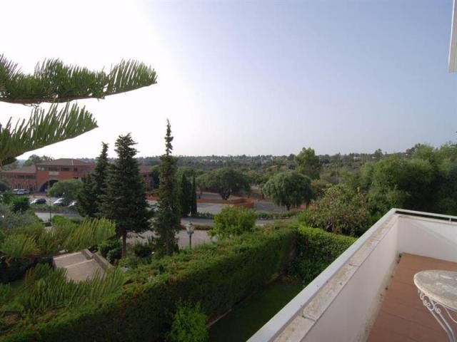 2 bedroom Apartment For Sale:..