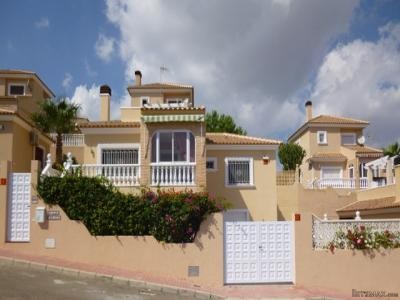 5 Bedrooms - Villa - Alicante - For Sale