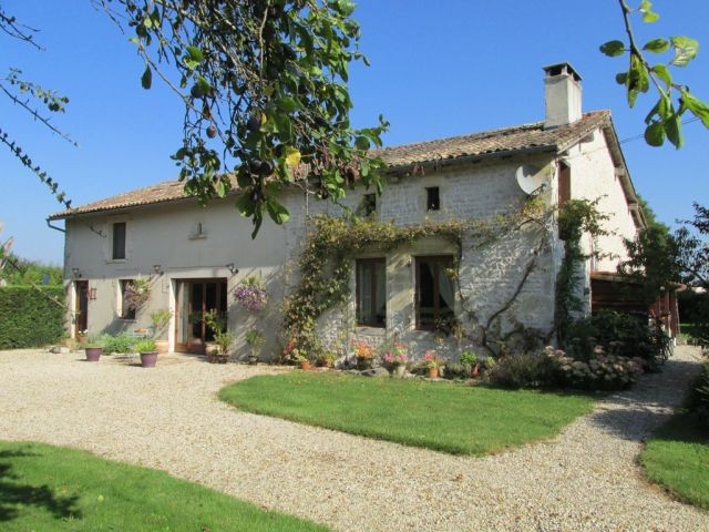 Stunning Detached Stone House With Pool..