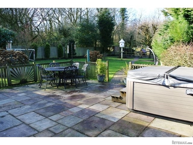 Innsdale, School Lane £575,000 - 2