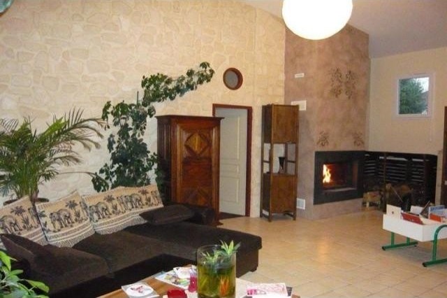 3 bedroom House For Sale: 86000 POITIERS
