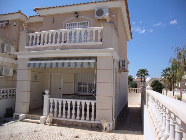 2 Bedrooms - Semi Detached - Alicante -..