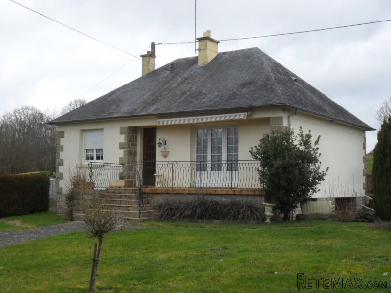 Traditional Detached House with Garden