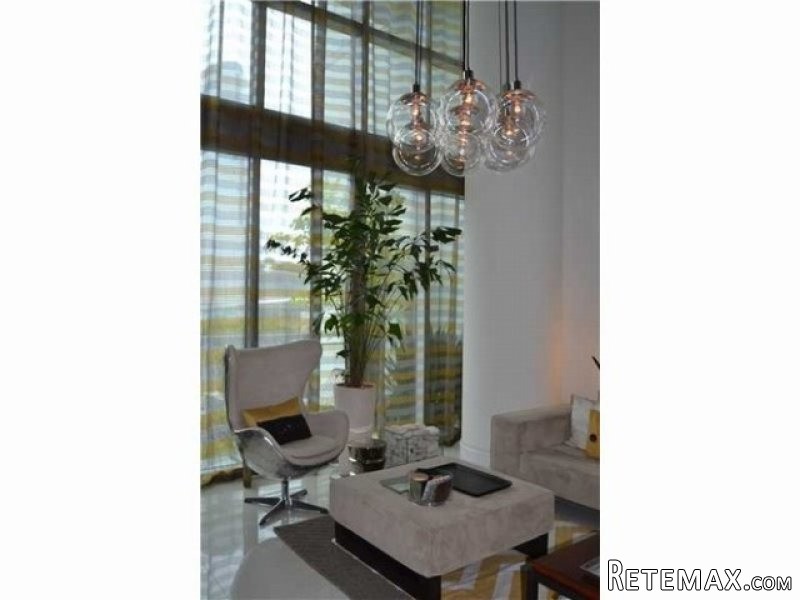 1 bedroom Flat For Sale: 90 SW 3 ST #..