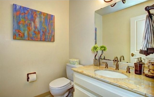 4 Bedrooms - Property - CA - For Sale