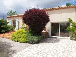 Detached Single Storey Villa with Pool - 2