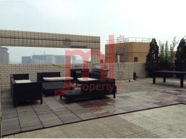 Manhattan Penthouse Unit, Central Taipa - 2