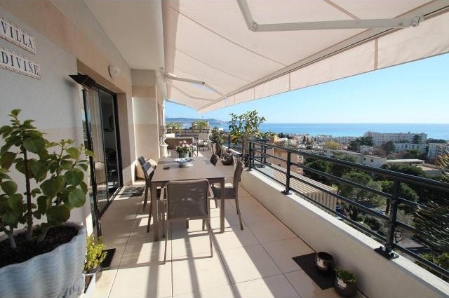 Nicely presented top floor four bed - 2