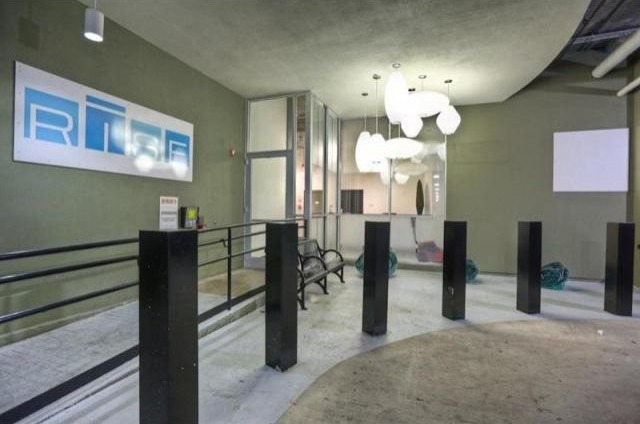 1 bedroom Apartment For Sale: 2000.. - 2