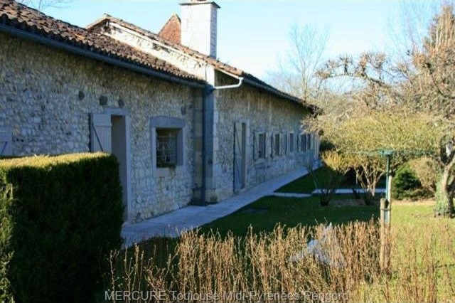 4 bedroom Longere For Sale: 24750.. - 2