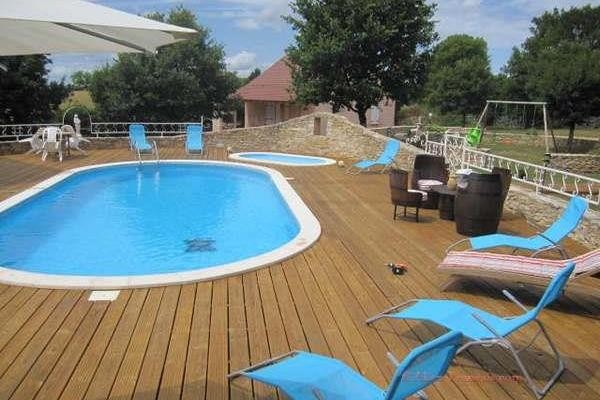 Gramat (Lot) - Modern gite business..
