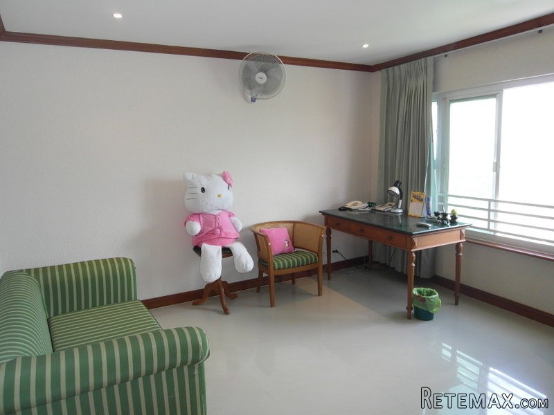 2 bedroom condo at the beach with..