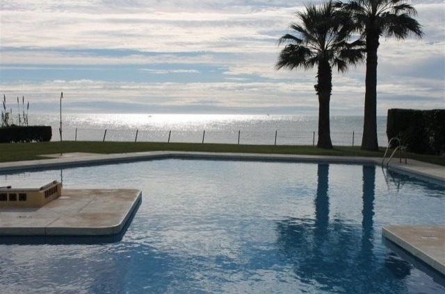 1 Bed Apartment for sale in Calahonda