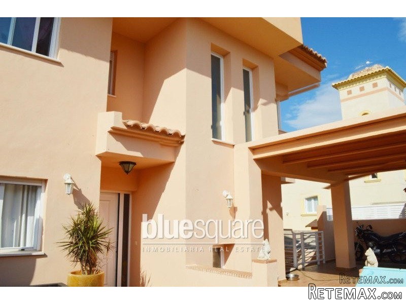 Semi-detached villa with panoramic views - 2