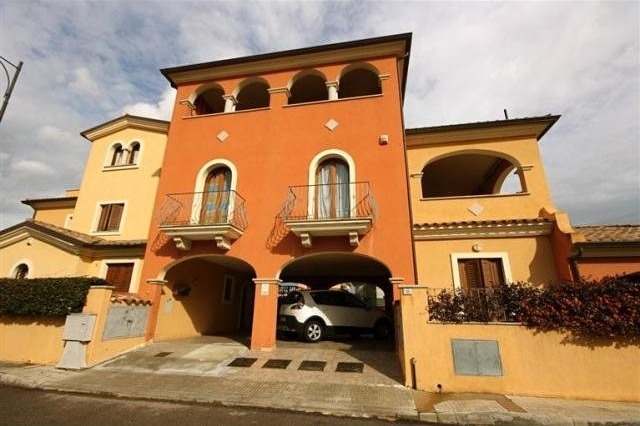 3 Bedrooms - Apartment - For Sale