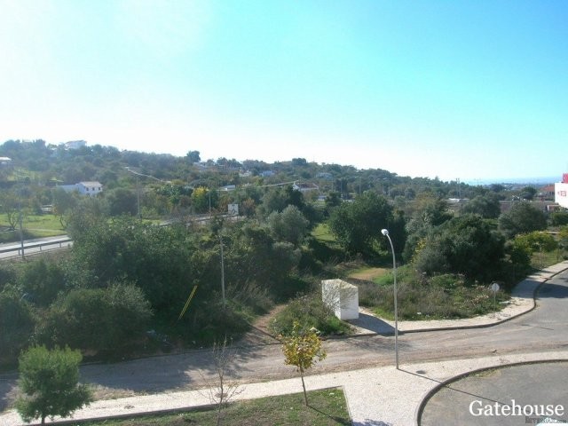 4 Bed Apartment For Sale In Loule.. - 2