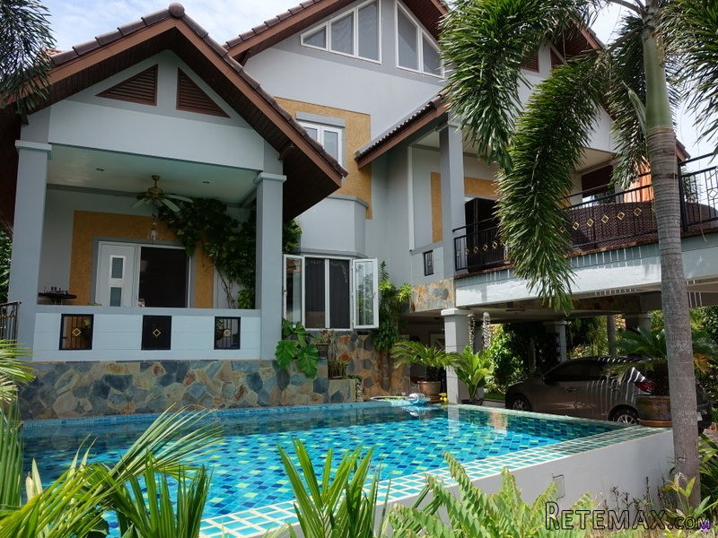 Bargain: 4 plus bedroom family home..