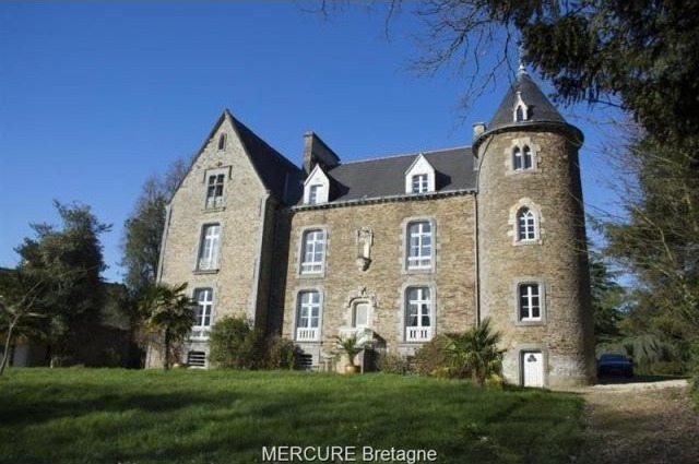 10 bedroom Castle For Sale: 35720 ENTRE.. - 2