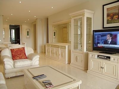 2 bedroom Apartment For Sale: Marbella - 2